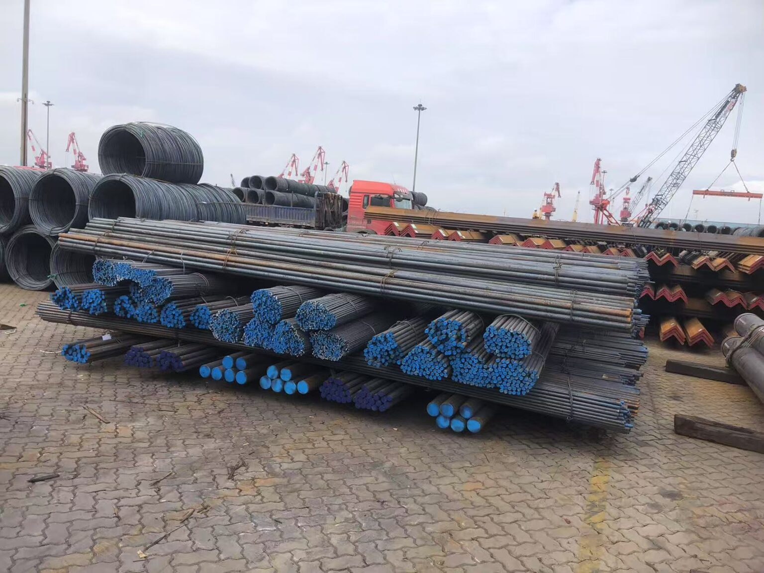 STEEL ROUND BAR